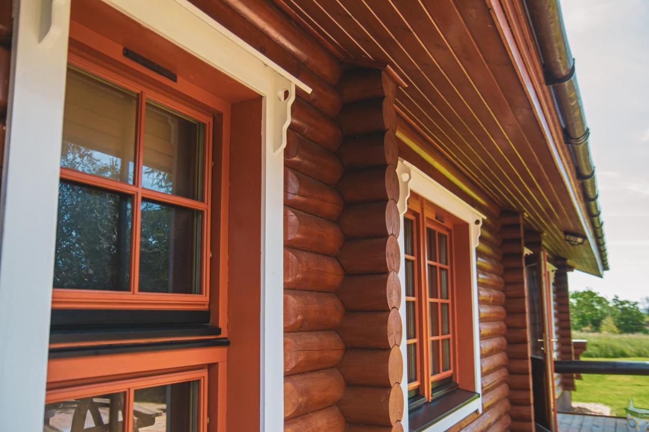 Tomatin - Luxury Two Bedroom Log Cabin With Hot Tub バーウィック・アポン・ツイード エクステリア 写真